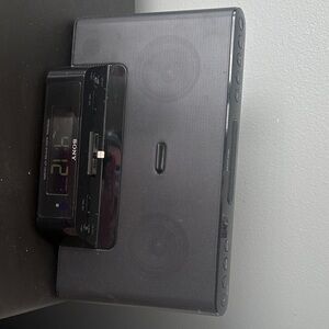 I pod dock/ Sony sound system